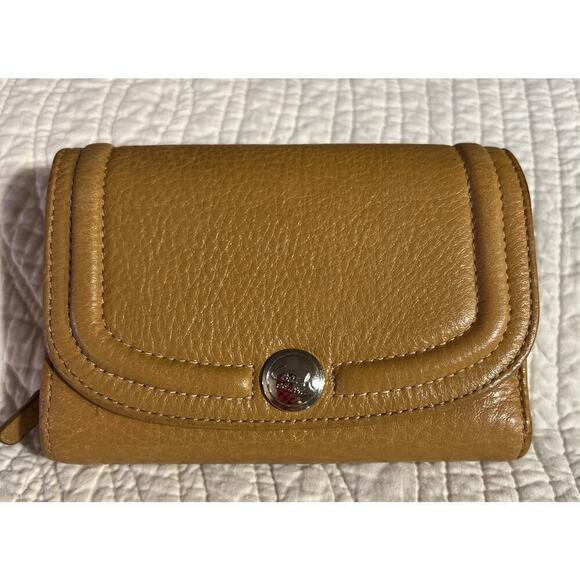 Coach Gallery Pebbled Leather Medium Wallet - Picture 1 of 10